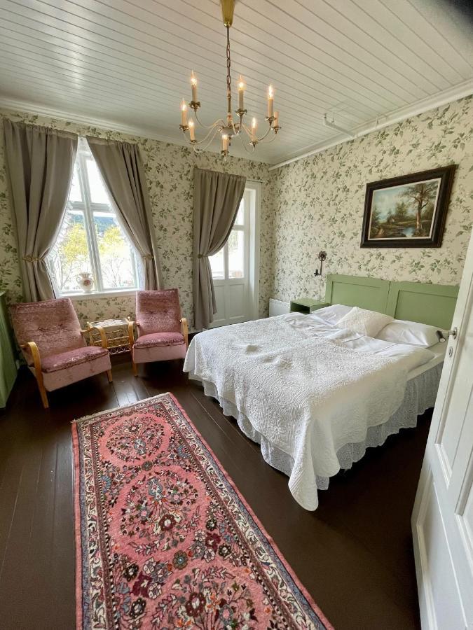 Visnes Hotel สตรีน ภายนอก รูปภาพ